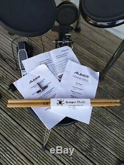 ALESIS FORGE Electronic KIT Eight-Piece Drum Kit + Headphones + Sticks