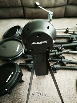 Alesis DM10/ Nitro Electronic Drum Kit Hybrid. Excellent Condition