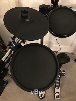 Alesis Forge 8pc Electronic Drum Kit with Drum Stool and Sticks