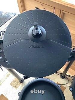 Alesis NItro Mesh Electronic Drum Set Snare Toms and 2 cymbals + stool & Amp