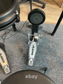 Alesis Nitro Electronic Drum with acoustic platform