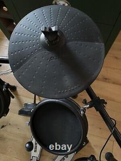 Alesis nitro mesh drum kit Good condition