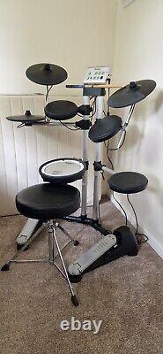 All-in-one electronic Roland Drum Kit. Great for beginners