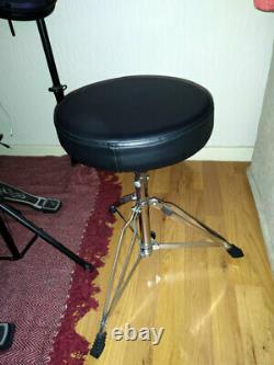 Complete Session Pro DD505 electronic drum kit. Ready to go with extras