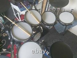 Electronic drum kit