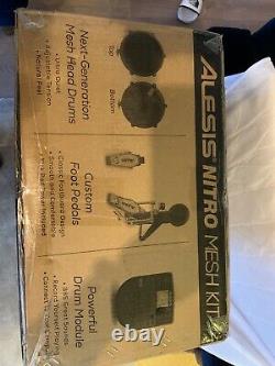 Electronic drum kit Alesis Nitro Mesh kit +Chord Stool