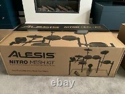 Electronic drum kit Alesis Nitro Mesh kit +Chord Stool