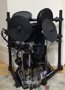 Legacy Electronic DD-505 E- Drum Kit, Stool, Headphones, Drum Sticks, VG Cond