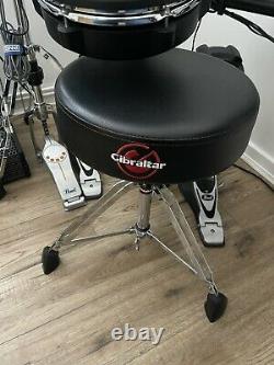 ROLAND TD-25 Electronic V-Drum Kit Inc Pearl Double Base Peddle, Amp And More