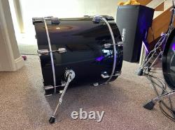 Roland KD200 MS Electronic Kick Drum 20 x 16 Incl. Drum Case