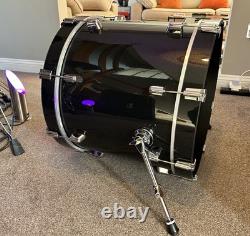 Roland KD200 MS Electronic Kick Drum 20 x 16 Incl. Drum Case