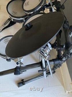 Roland TD6V Drum Kit with Mesh Drums and Extra Cymbal Pads