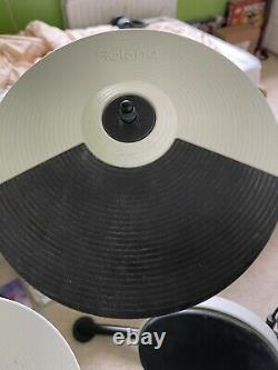 Roland TD-1K Electronic V Drum Kit. Includes drum sticks