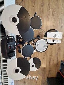 Roland TD-1K Electronic V Drum Kit (PLUS EXTRAS)