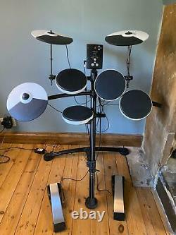 Roland TD-1K Electronic V Drum Kit + music book barely used, great condition