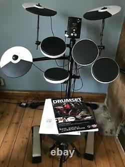 Roland TD-1K Electronic V Drum Kit + music book barely used, great condition