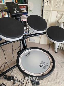 Roland TD-1K V-Drums Electronic Drum Kit with Snare Pad and Headphones and Stool