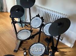 Roland TD-1 V Drums Electronic Drum kit in Excellent Condition