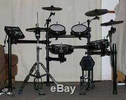 Roland TD-25KV NEW VERSION electronic V Drums kit with VH-11 hi hat SUPERB