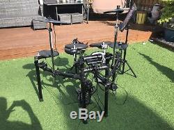 Roland TD-4 K Electronic Drum Kit Including All Accessories