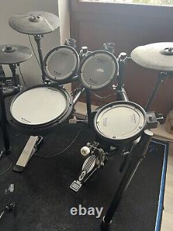 Roland electronic drum kit td17