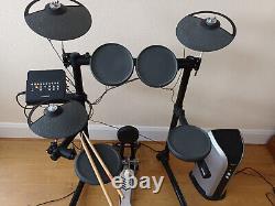 YAMAHA DTX450K Electronic Drum Kit + ROLAND PM-03 Monitor/AMP COLLECTION ONLY