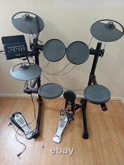 Yamaha DTX402K Electronic Drum Kit with Stool + Sticks Used