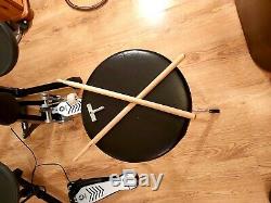 Yamaha DTX450K Electronic Drum Kit. Great Condition With Stool & Sticks