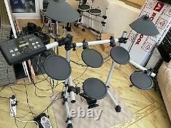 Yamaha DTX500 Electronic drum kit with 3 zone pad upgrade. Can do rim click