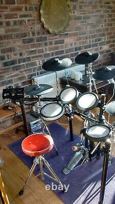 Yamaha DTX562K Electronic Drum Kit