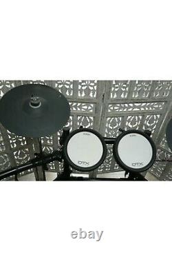 Yamaha DTX562K Electronic Drum Set, Stool, Manuals In Great Condition (DTX 562K)