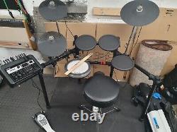 Yamaha DTX6K-X Electronic Drum kit with throne, drum sticks and pedals