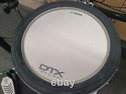 Yamaha DTX6K-X Electronic Drum kit with throne, drum sticks and pedals