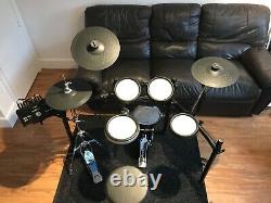 Yamaha DTX 582K Electronic Drum Kit. Roland TD. VDRUMS. Electric drums