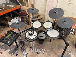 Yamaha DTX 900 Electronic Drum Kit