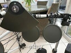 Yamaha DTXplorer Electronic Electric Drum Kit With peavey KB 1 Amp