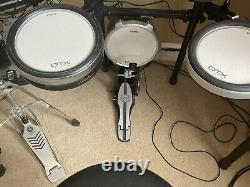 Yamaha dtx 582 K electronic drumkit. Stool and Roland drum amp pm30